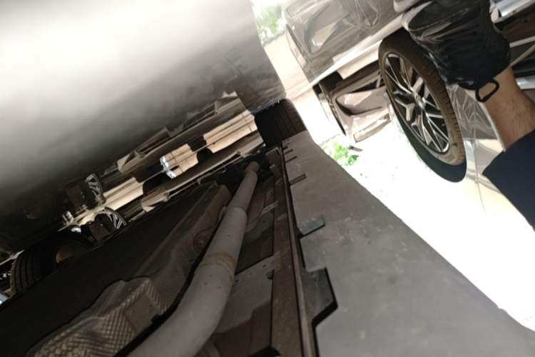 Used BYD Han 2025 DM-i Intelligent Driving Edition 125KM Prestige Model Right Side Sill