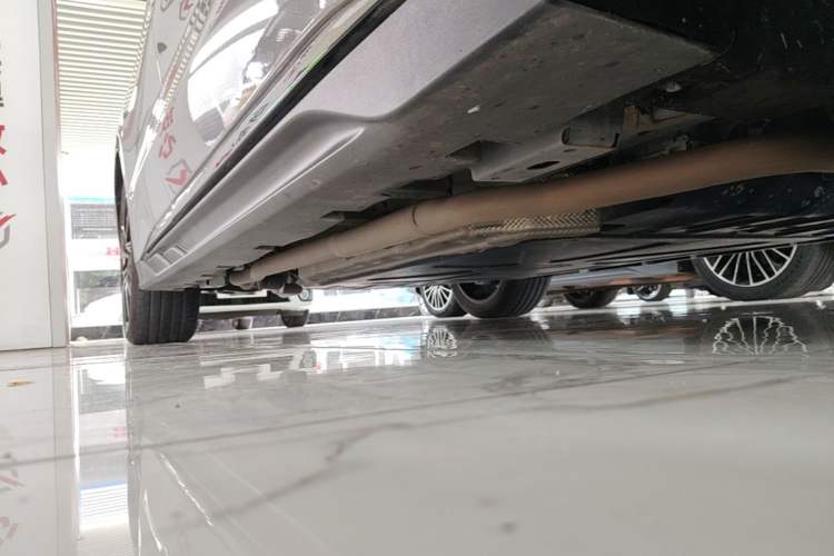 Used BYD Han 2025 DM-i Smart Drive 125KM Prestige Model Right Side Sill