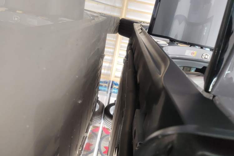 Used BYD Han 2025 DM-i Intelligent Driving Edition 125KM LiDAR Flagship Model Right Side Sill