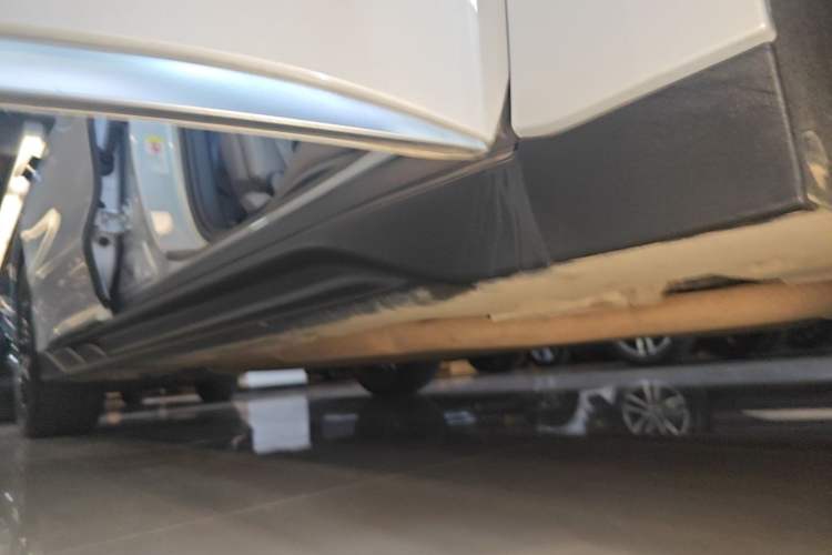 Used BYD Han 2025 DM-i 125KM Elite Model Right Side Sill