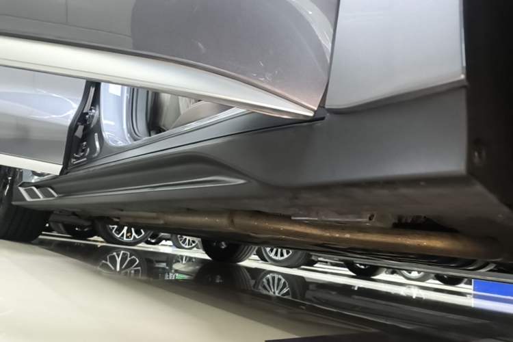 Used BYD Han 2025 DM-i 125KM Elite Model Right Side Sill