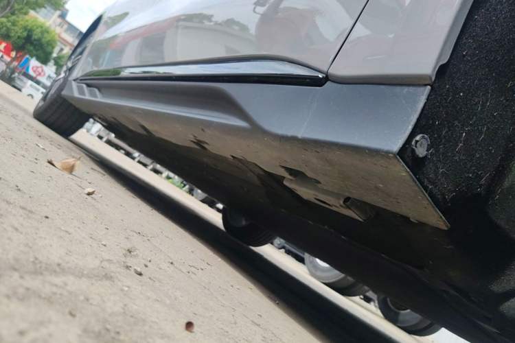 Used BYD Han 2025 EV 605KM Prestige Model Right Side Sill