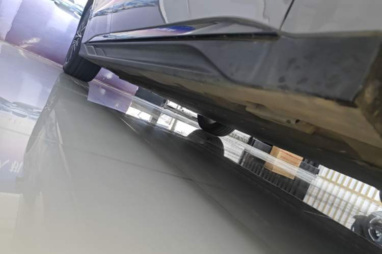 Used BYD Han 2025 EV with 701 km of Laser Radar-Enabled Intelligent Driving Right Side Sill