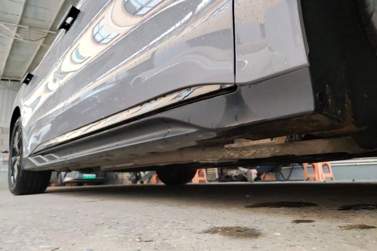 Used BYD Han 2025 DM-i 125KM Elite Model Right Side Sill