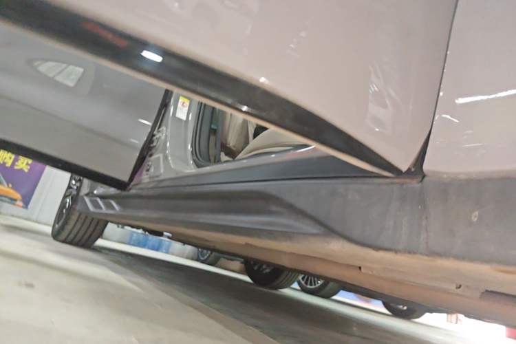 Used BYD Han 2025 DM-i 125KM LiDAR-Powered Intelligent Driving Model Right Side Sill