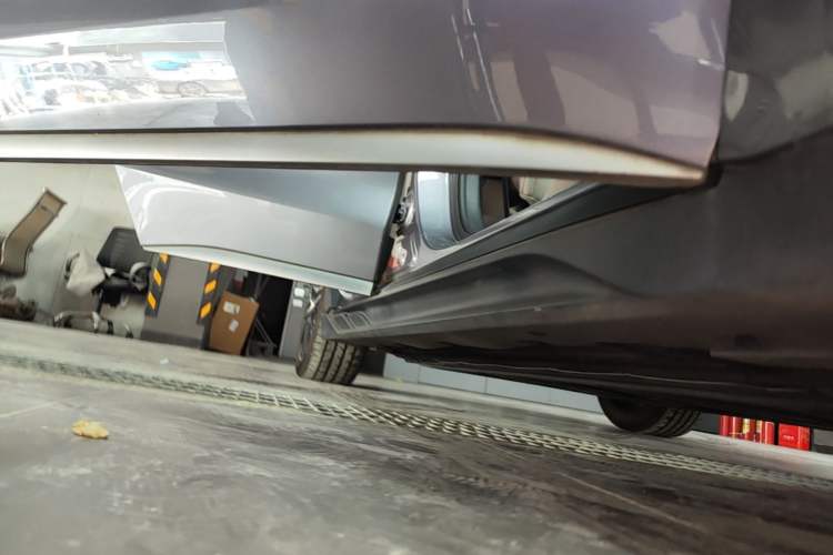 Used BYD Han 2025 EV 605KM Prestige Model Right Side Sill