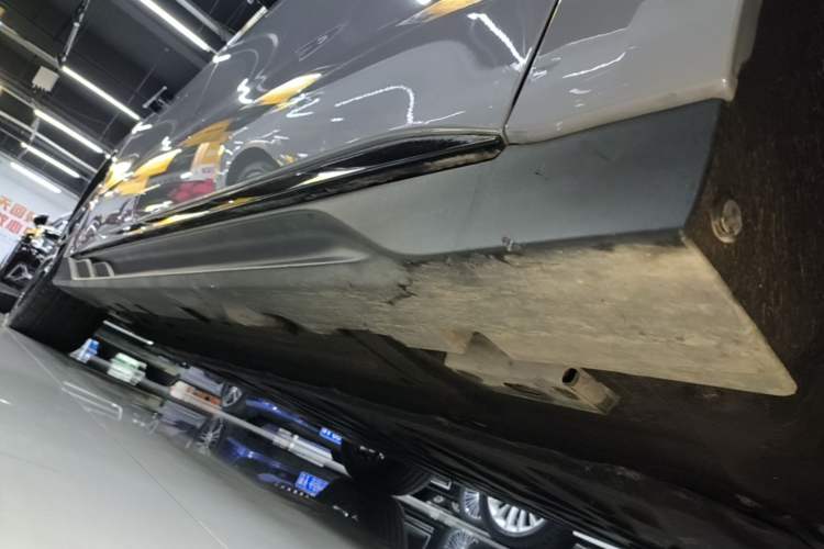 Used BYD Han 2025 EV Intelligent Driving Version 506KM Prestige Model Right Side Sill