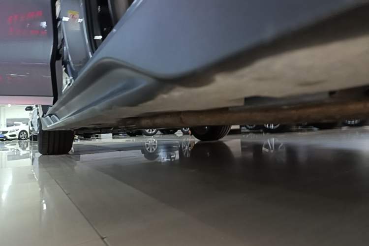 Used BYD Han 2025 DM-i 125KM Prestige Model Right Side Sill