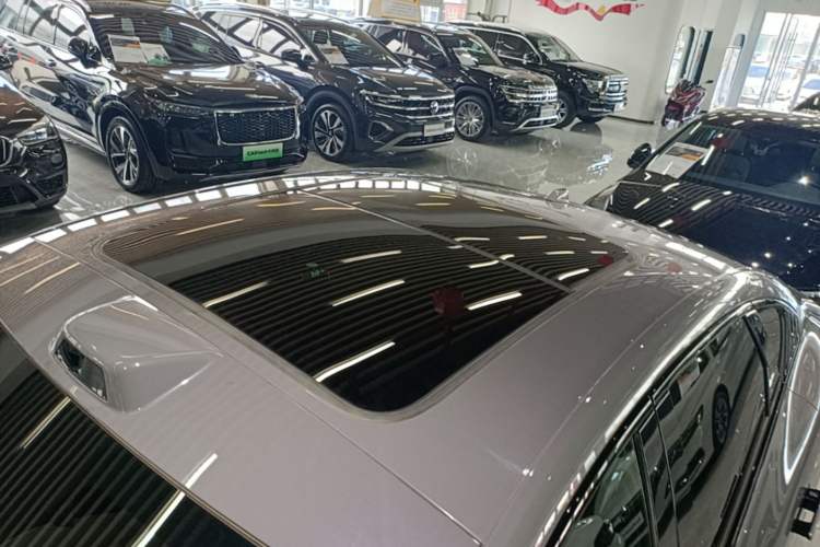 Used BYD Han 2025 DM-i Intelligent Driving Edition 125KM LiDAR Flagship Model Roof