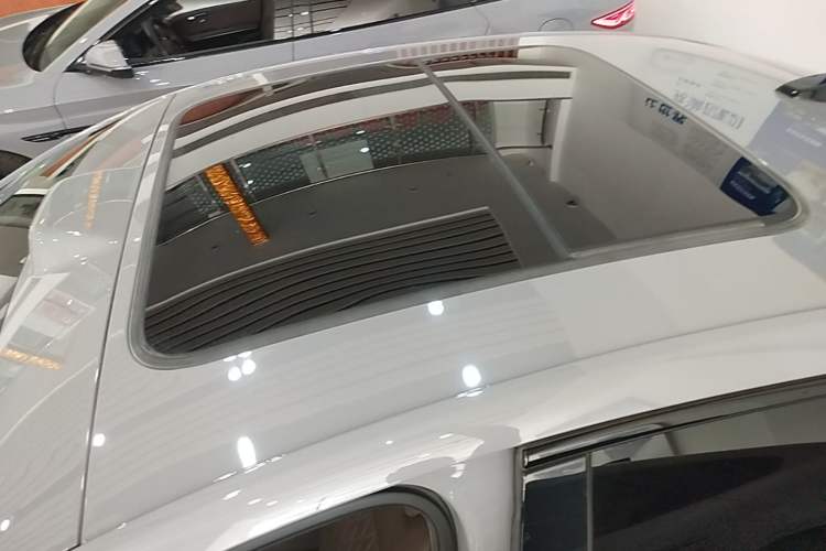 Used BYD Han 2025 DM-i Intelligent Driving Edition 125KM Prestige Model Roof