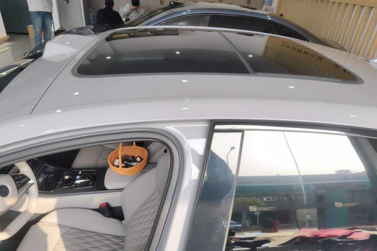 Used BYD Han 2025 DM-i Intelligent Driving Edition 125KM LiDAR Flagship Model Roof