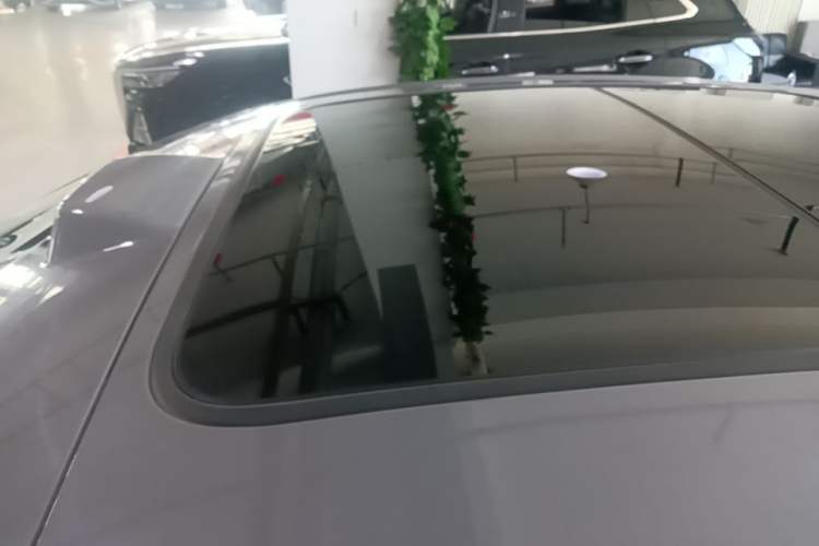 Used BYD Han 2025 DM-i Intelligent Driving Edition 125KM LiDAR Flagship Model Roof