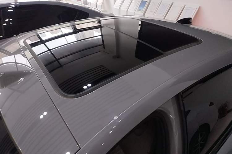Used BYD Han 2025 DM-i Intelligent Driving Edition 125KM Prestige Model Roof
