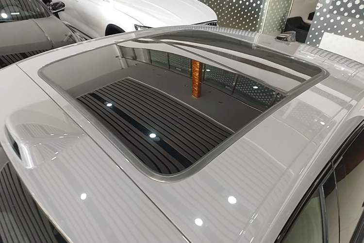 Used BYD Han 2025 DM-i Intelligent Driving Edition 125KM Prestige Model Roof