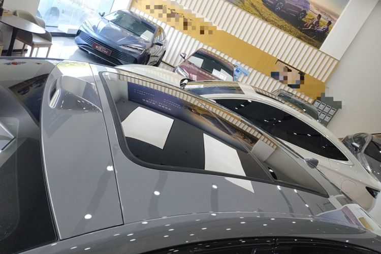 Used BYD Han 2025 EV Intelligent Driving Edition 701KM LiDAR Flagship Model Roof
