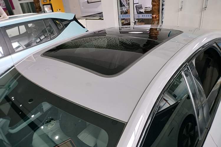 Used BYD Han 2025 DM-i Smart Drive 125KM Elite Model Roof