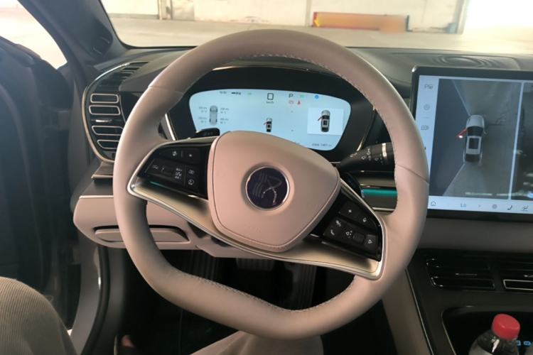 Used BYD Han 2025 DM-i Intelligent Driving Edition 125KM LiDAR Flagship Model Steering Wheel