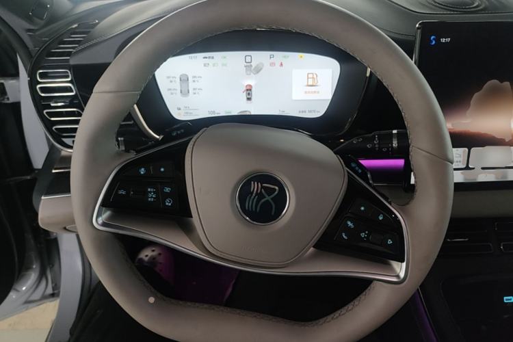 Used BYD Han 2025 DM-i Intelligent Driving Edition 125KM LiDAR Flagship Model Steering Wheel
