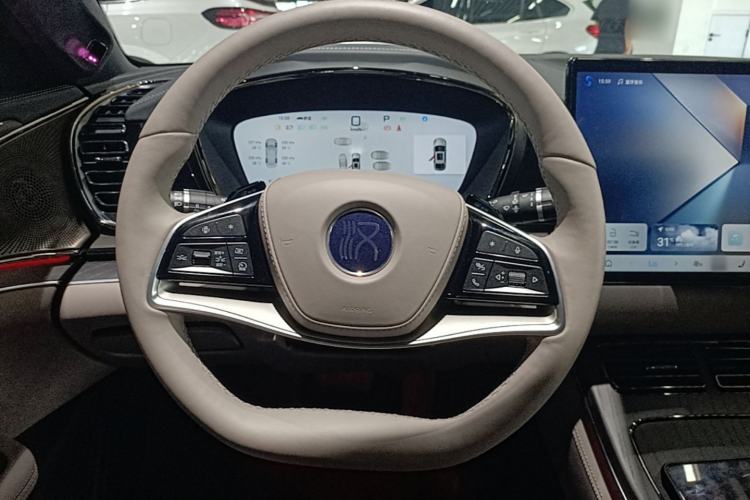 Used BYD Han 2025 DM-i Intelligent Driving Edition 125KM LiDAR Flagship Model Steering Wheel