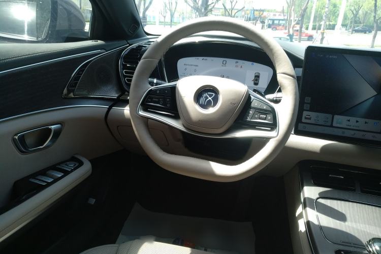 Used BYD Han 2025 DM-i Intelligent Driving Edition 125KM LiDAR Flagship Model Steering Wheel