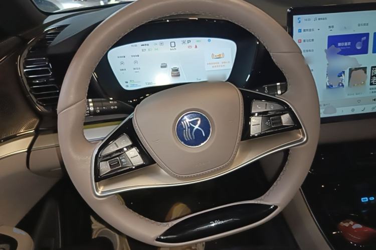 Used BYD Han 2025 DM-i 125KM Prestige Model Steering Wheel