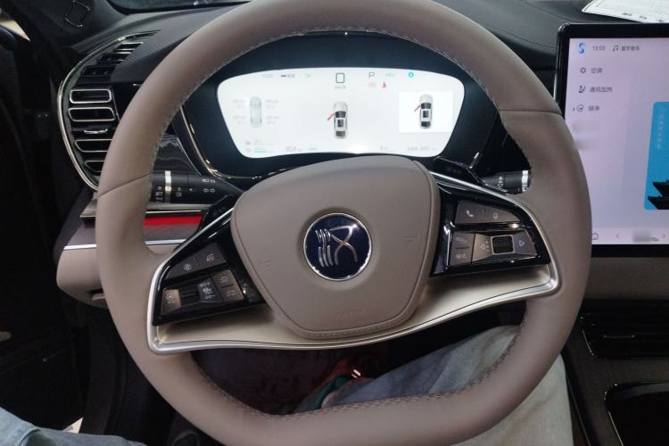 Used BYD Han 2025 DM-i 125KM LiDAR-Powered Intelligent Driving Model Steering Wheel