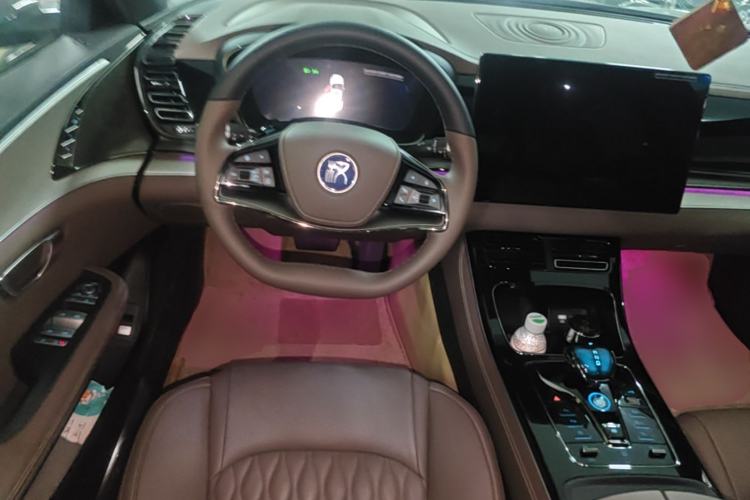 Used BYD Han 2025 DM-i Smart Drive 125KM Elite Model Steering Wheel