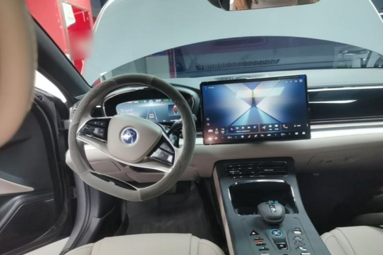 Used BYD Han 2025 EV 605KM Prestige Model Steering Wheel