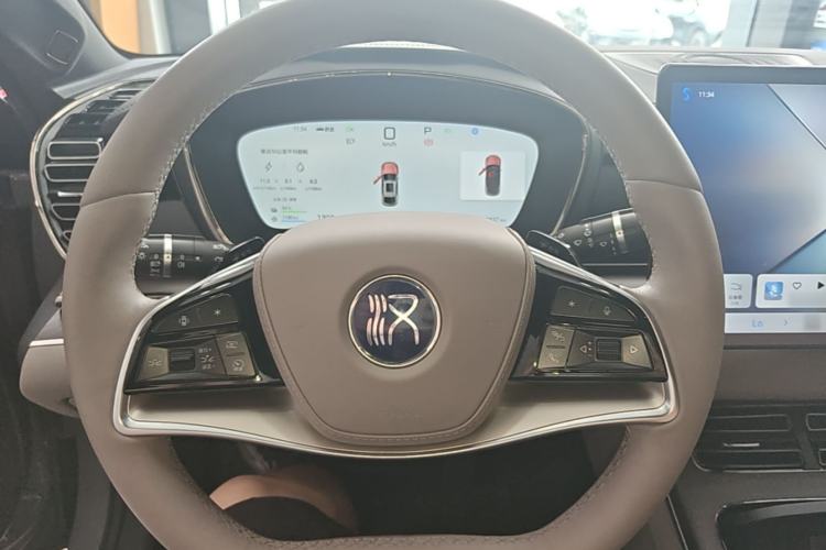 Used BYD Han 2025 DM-i 125KM LiDAR-Powered Intelligent Driving Model Steering Wheel