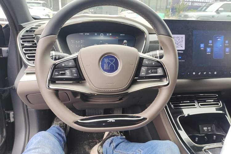 Used BYD Han 2025 DM-i 125KM Elite Model Steering Wheel