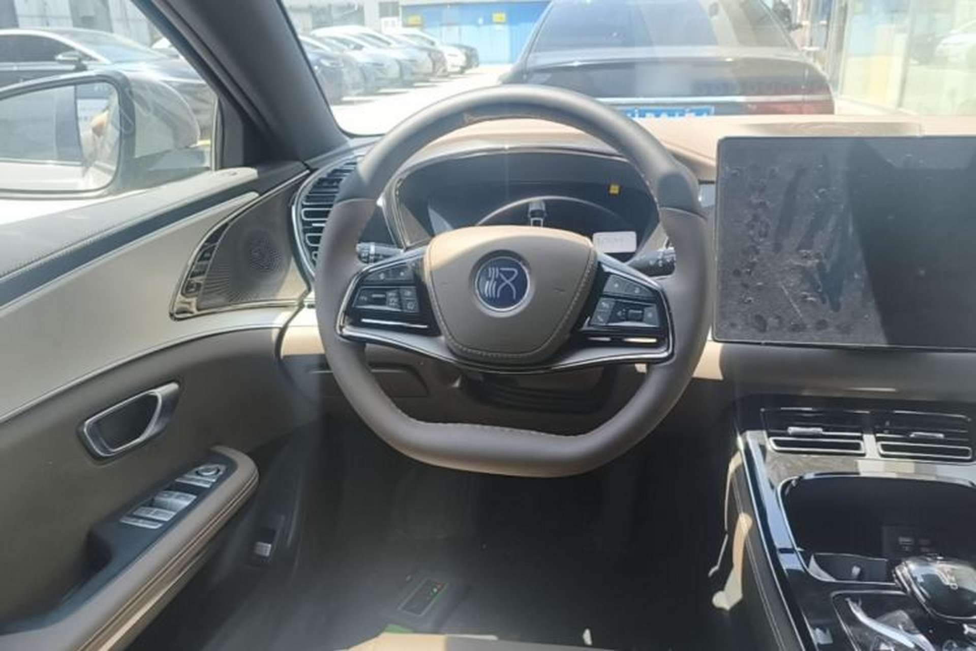 Used BYD Han 2025 DM-i Intelligent Driving Edition 125KM Prestige Model Steering Wheel