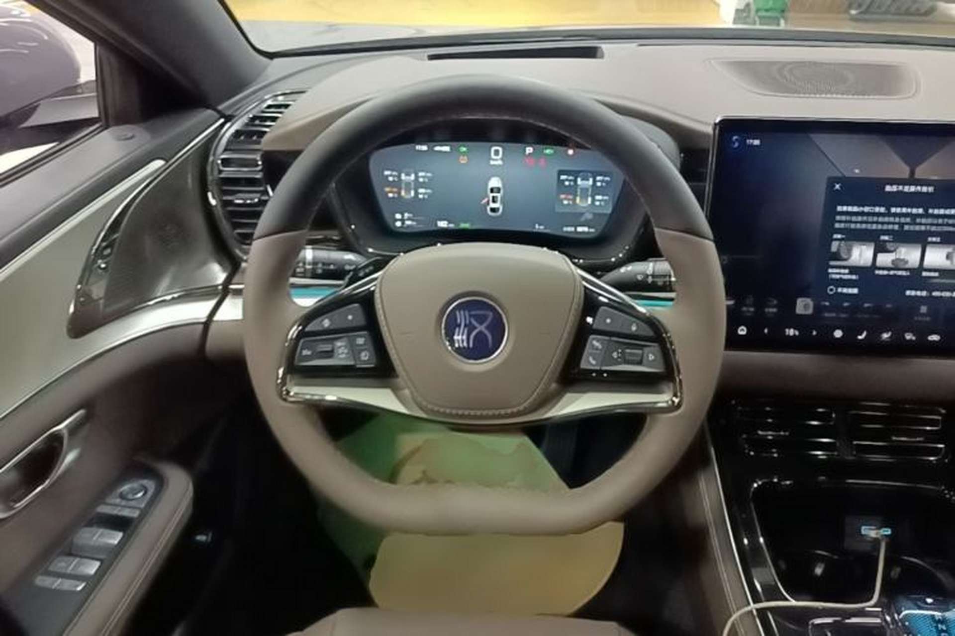 Used BYD Han 2025 DM-i Intelligent Driving Edition 125KM LiDAR Flagship Model Steering Wheel