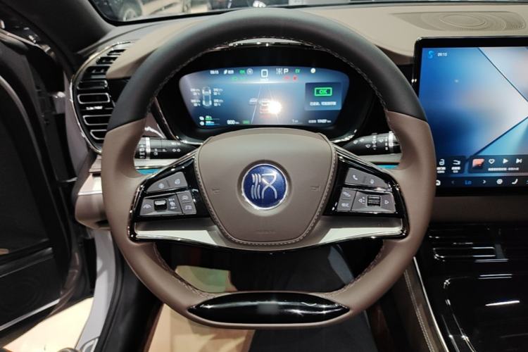 Used BYD Han 2025 DM-i 125KM Elite Model Steering Wheel