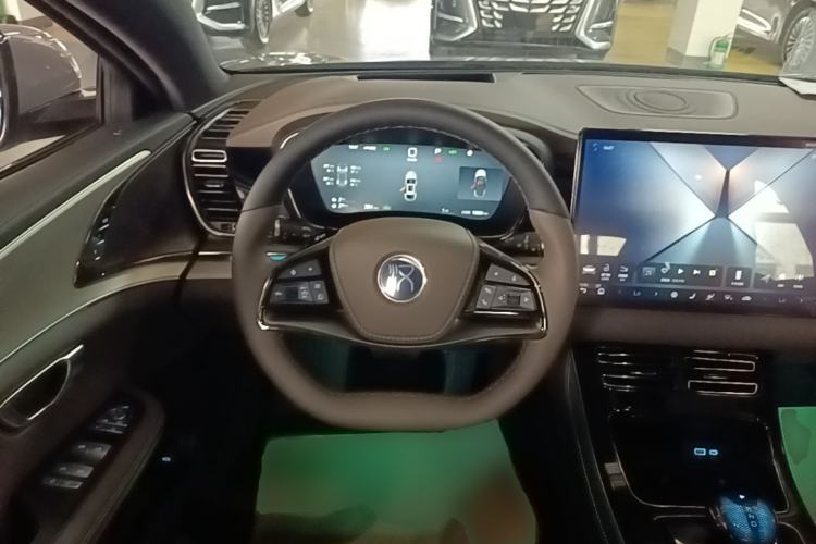 Used BYD Han 2025 DM-i Intelligent Driving Edition 125KM LiDAR Flagship Model Steering Wheel