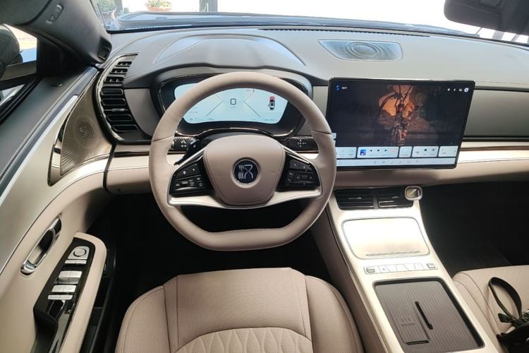 Used BYD Han 2025 Model EV Intelligent Driving Edition 635KM Flagship Steering Wheel