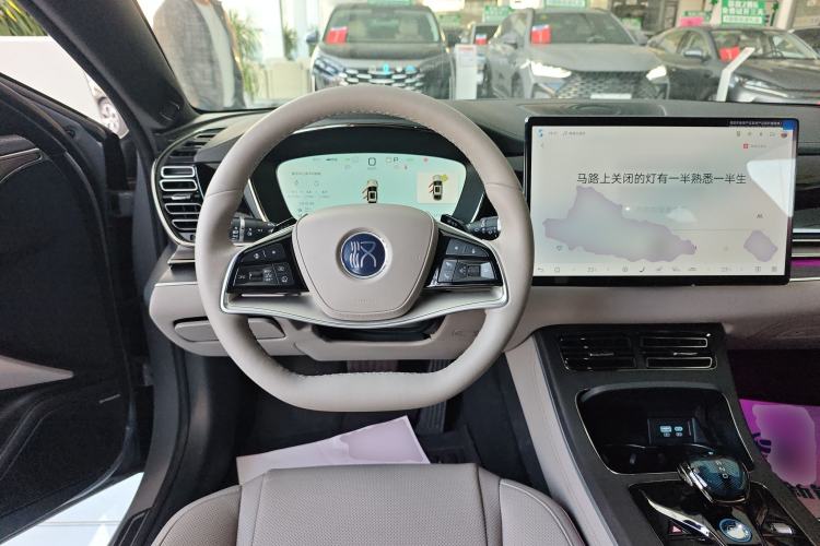 Used BYD Han 2025 DM-i Intelligent Driving Edition 125KM LiDAR Flagship Model Steering Wheel