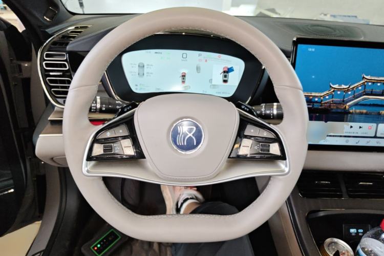Used BYD Han 2025 DM-i Intelligent Driving Edition 125KM LiDAR Flagship Model Steering Wheel