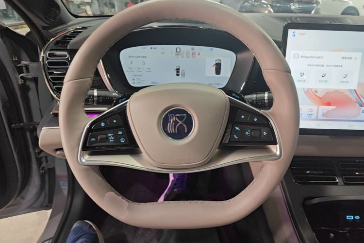 Used BYD Han 2025 DM-i 125KM LiDAR-Powered Intelligent Driving Model Steering Wheel