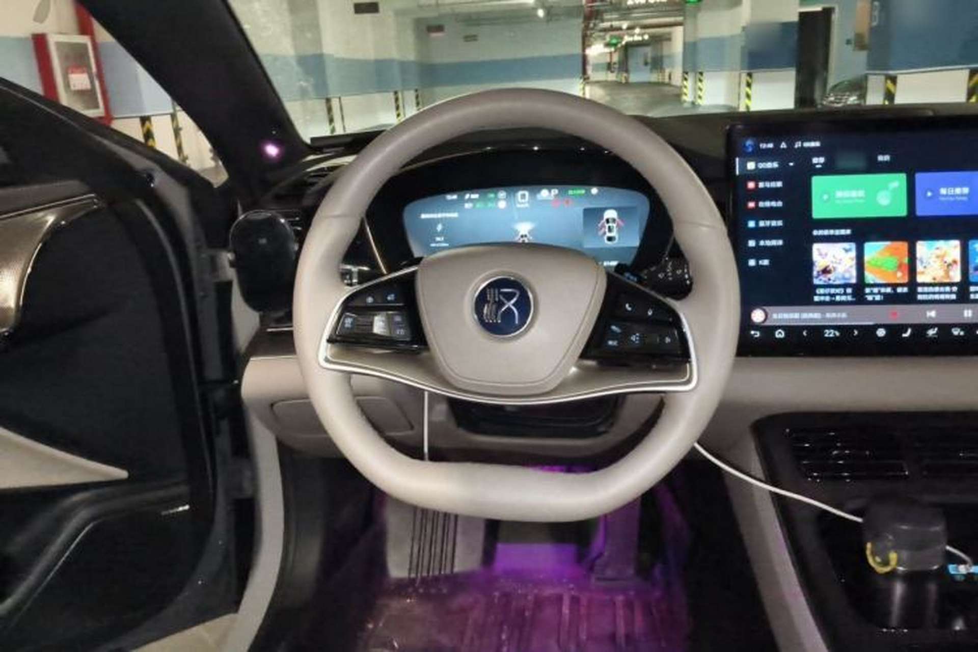 Used BYD Han 2025 EV with 701 km of Laser Radar-Enabled Intelligent Driving Steering Wheel