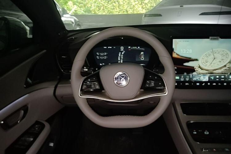 Used BYD Han 2025 Model EV Intelligent Driving Edition 635KM Flagship Steering Wheel