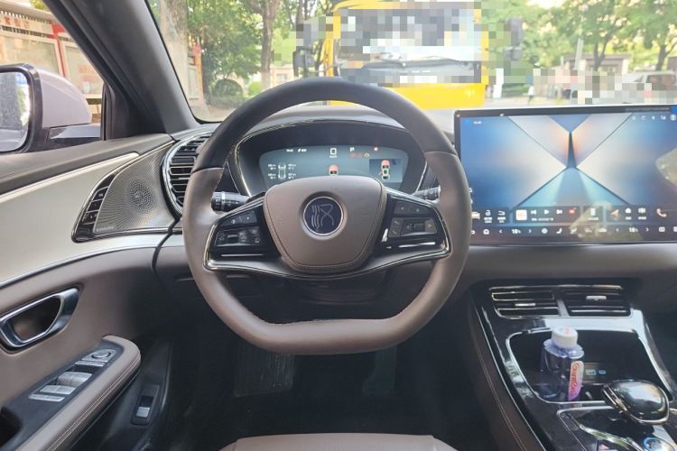 Used BYD Han 2025 DM-i Intelligent Driving Edition 125KM LiDAR Flagship Model Steering Wheel