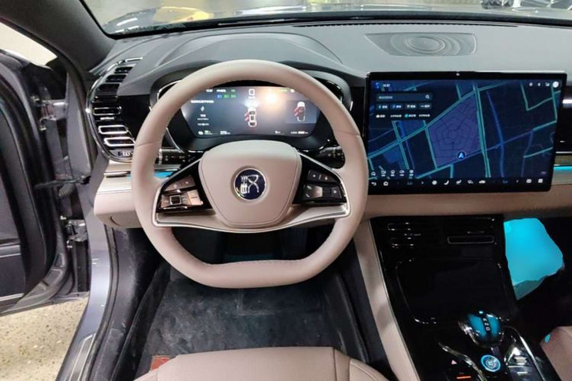 Used BYD Han 2025 EV Intelligent Driving Version 506KM Prestige Model Steering Wheel