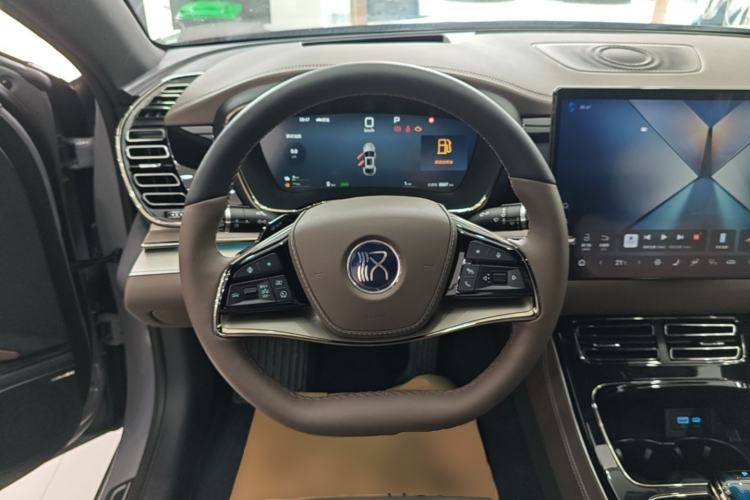 Used BYD Han 2025 DM-i Intelligent Driving Edition 125KM Prestige Model Steering Wheel