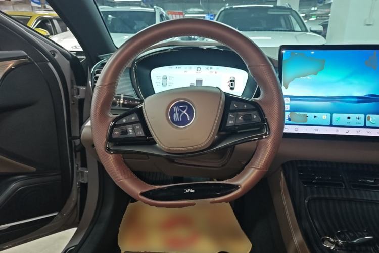 Used BYD Han 2025 DM-i 125KM Elite Model Steering Wheel