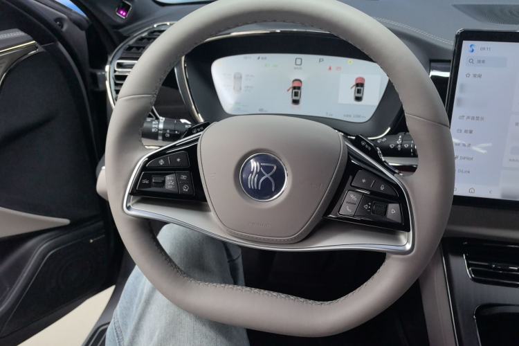 Used BYD Han 2025 DM-i Intelligent Driving Edition 125KM LiDAR Flagship Model Steering Wheel