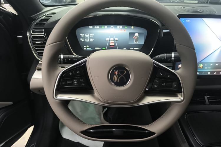 Used BYD Han 2025 DM-i 125KM Elite Model Steering Wheel