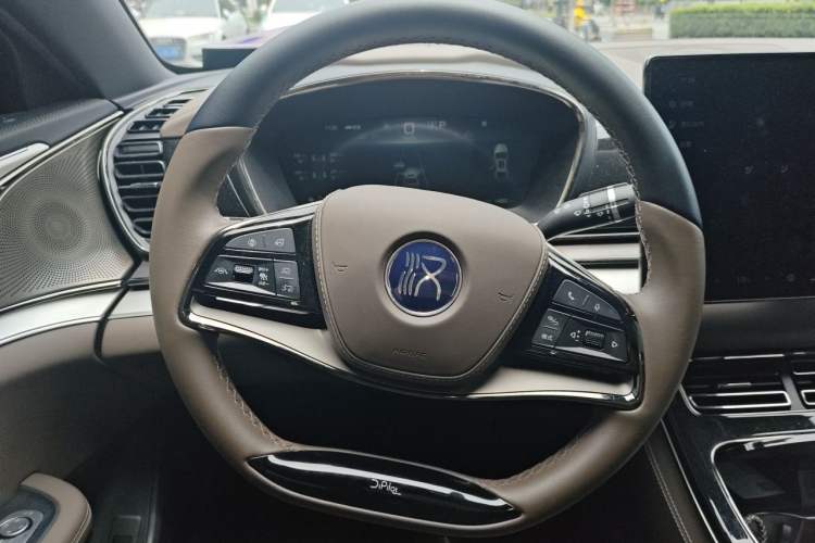 Used BYD Han 2025 DM-i 125KM Elite Model Steering Wheel