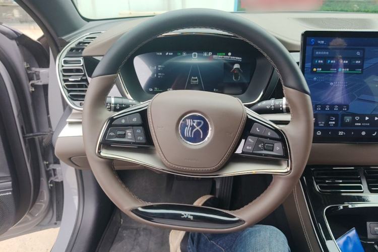 Used BYD Han 2025 EV 605KM Prestige Model Steering Wheel
