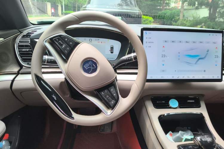 Used BYD Han 2025 DM-i 125KM Elite Model Steering Wheel
