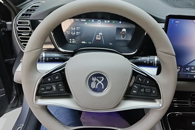 Used BYD Han 2025 DM-i Intelligent Driving Edition 125KM Prestige Model Steering Wheel